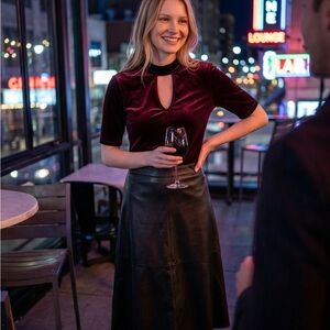 Allison Joy Burgundy Velvet Mock Neck Top Small • Keyhole